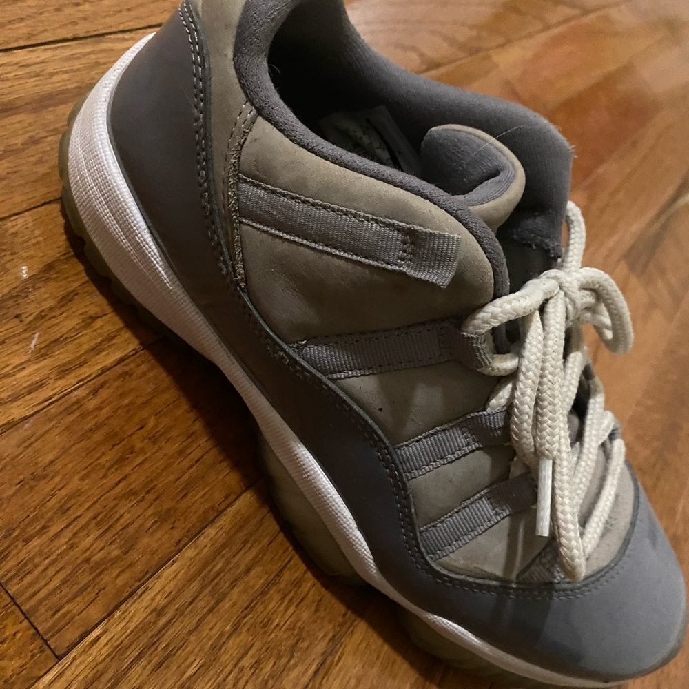 Jordan 11 - Picture 3 of 3